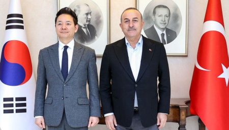 Mevlüt Çavuşoğlu, Güney Koreli yetkili Jang Sung Min’le görüştü