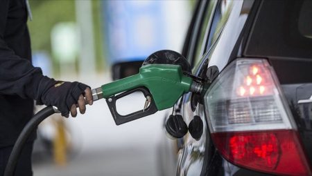 Araç sahipleri bu habere sevinecek: Motorine bir indirim daha