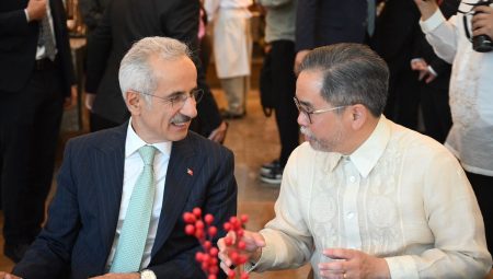 Bakan Uraloğlu, Filipinler Cumhuriyeti’nin Ulusal Günü resepsiyonuna katıldı