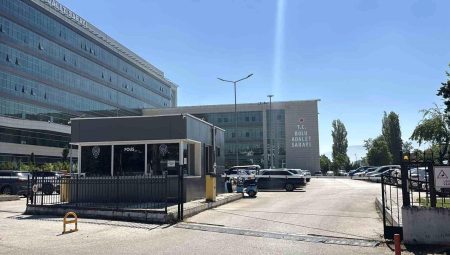 Bolu adliyesinde HSK kararnamesi: 7 isim gitti, 4 isim geldi