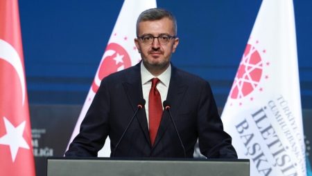 Burhanettin Duran: Kamu bölümünde yapay zeka kullanımında öncü bir model oluşturduk