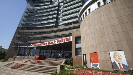 CHP’de ihraç kararının akabinde gözler bu kez Parti Meclisi toplantısında