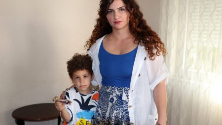 Kekin içindeki nem tutucu maddeyi çikolata sosu zannedip yiyince zehirlendi