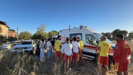 Kocaali’de Denizde Boğulma Tehlikesi Geçiren Baba ve Kızı Kurtarıldı